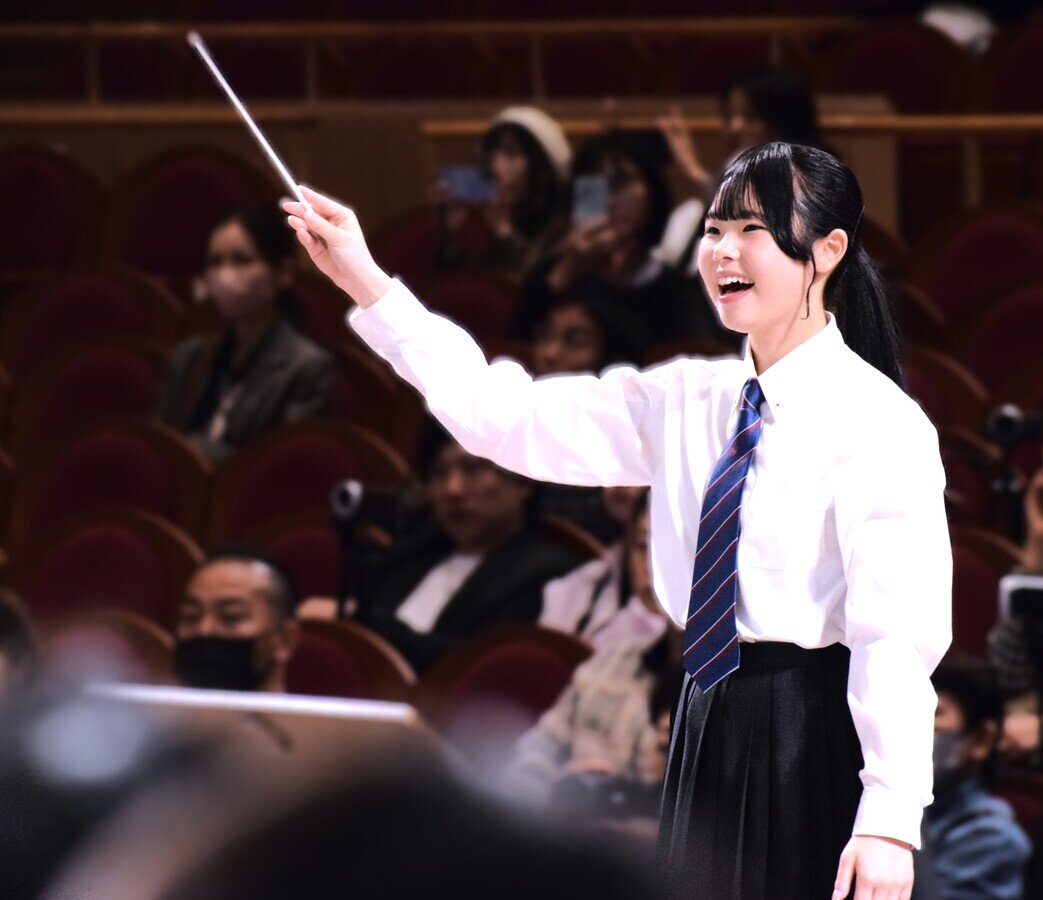 全校合唱指揮上原さんDSC_6343 - コピー.jpg