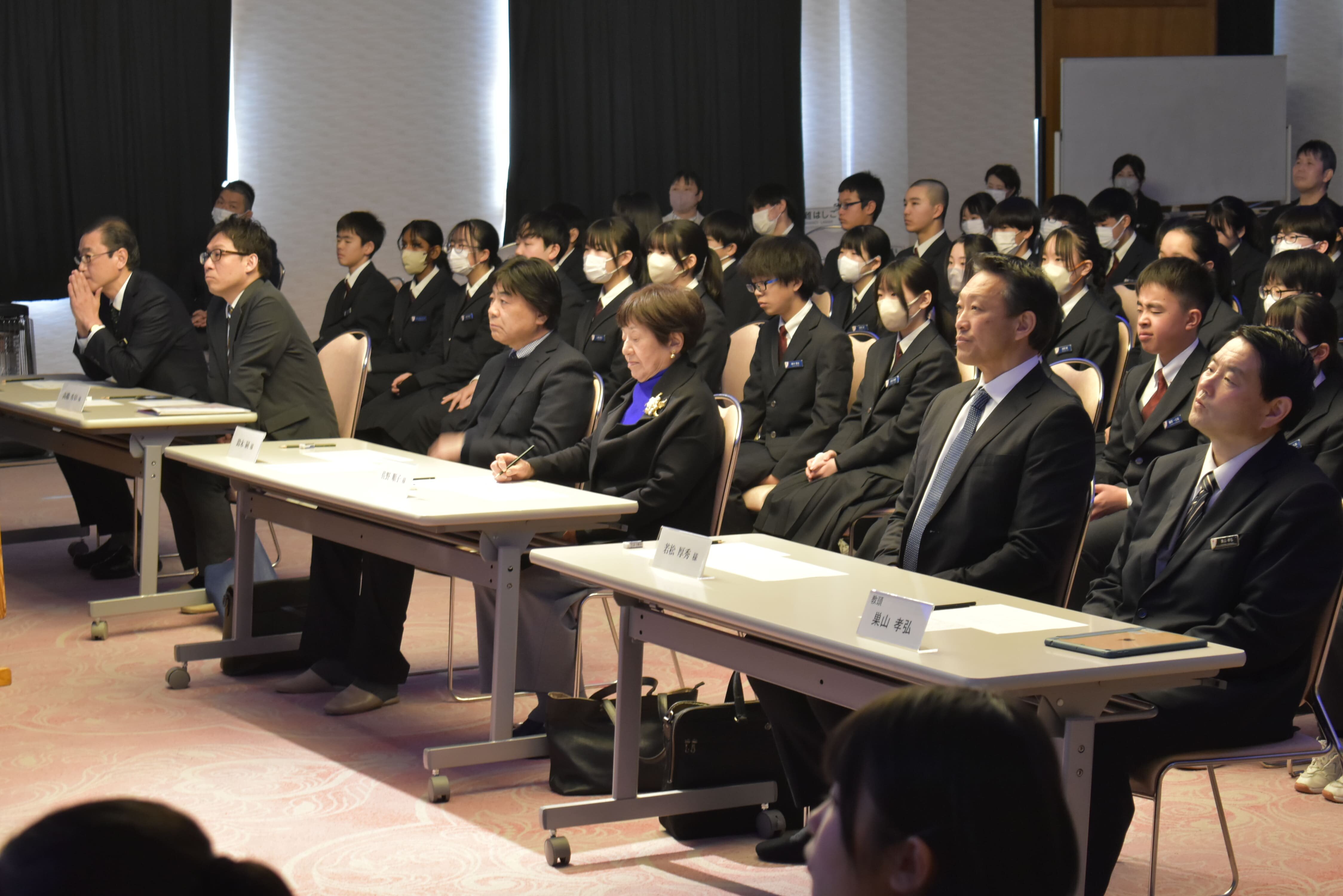 pc-panelofjudges DSC_5102 - コピー.JPG